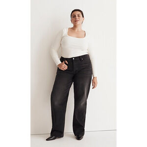 Madewell Low Slung Straight Jeans in Kent Wash